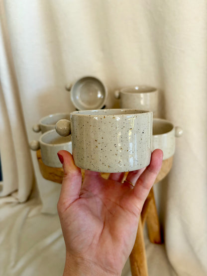 Tasses mouchetées
